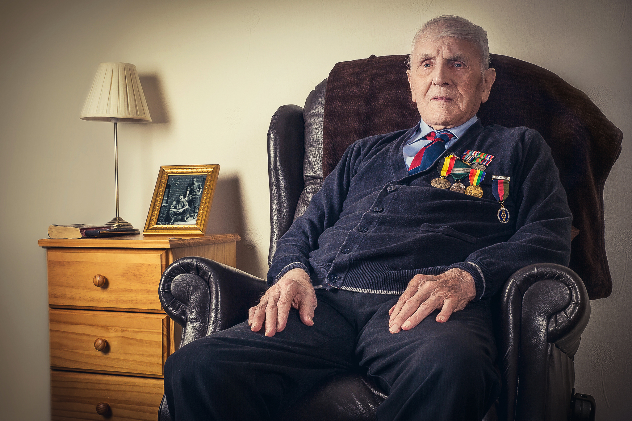 Portrait of Andrew Henery, Scottish WW2 veteran, photographed in Bishopbriggs by Pavel Tamm